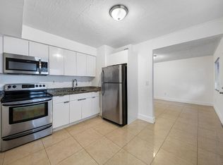 13251 Memorial Hwy APT 15, Miami, FL 33161