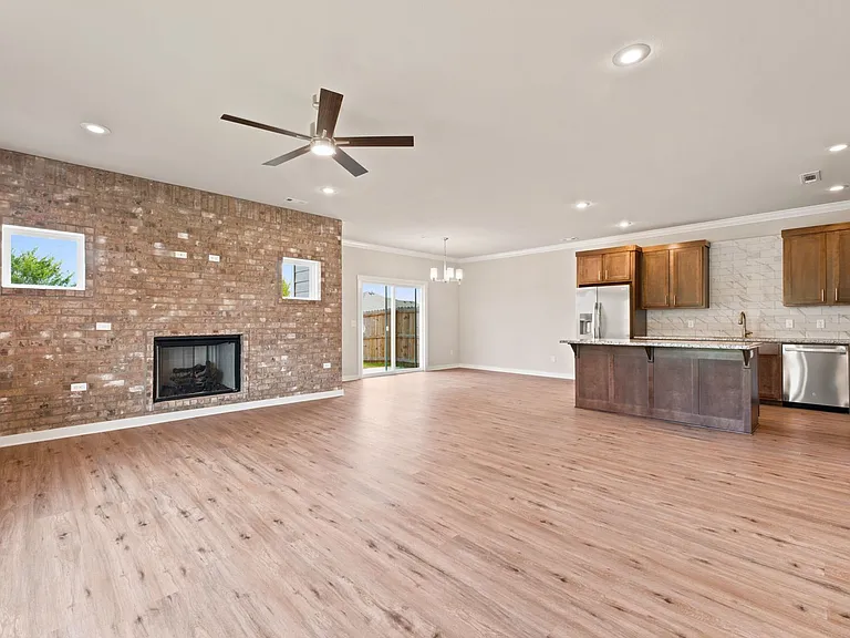 2908 SW Grandshire Ave — Photo 3