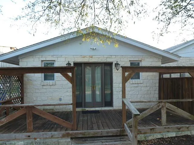 211C S Meadowlark St — Photo 2