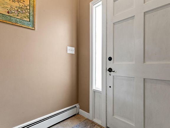3rd image of 112 Dennett Street