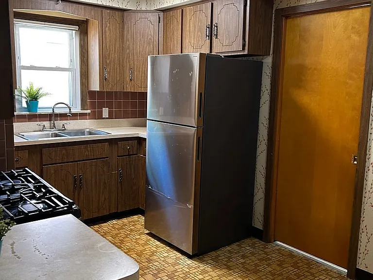 4409 Adrian Rd — Photo 4