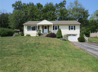 12 Princess Ln, Newburgh, NY 12550