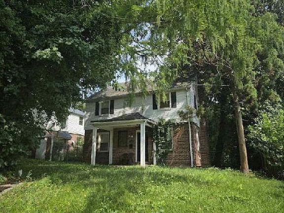 2nd image of 1308 Lakeside Ave