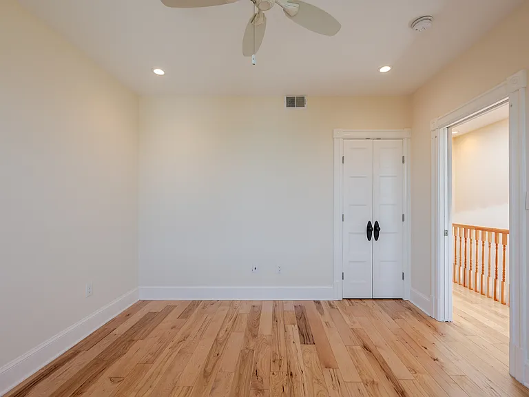 1234 E St NE — Photo 63