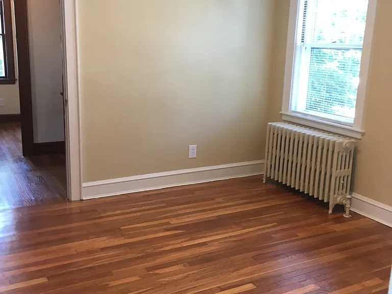 35 Sanborn Ave — Photo 8