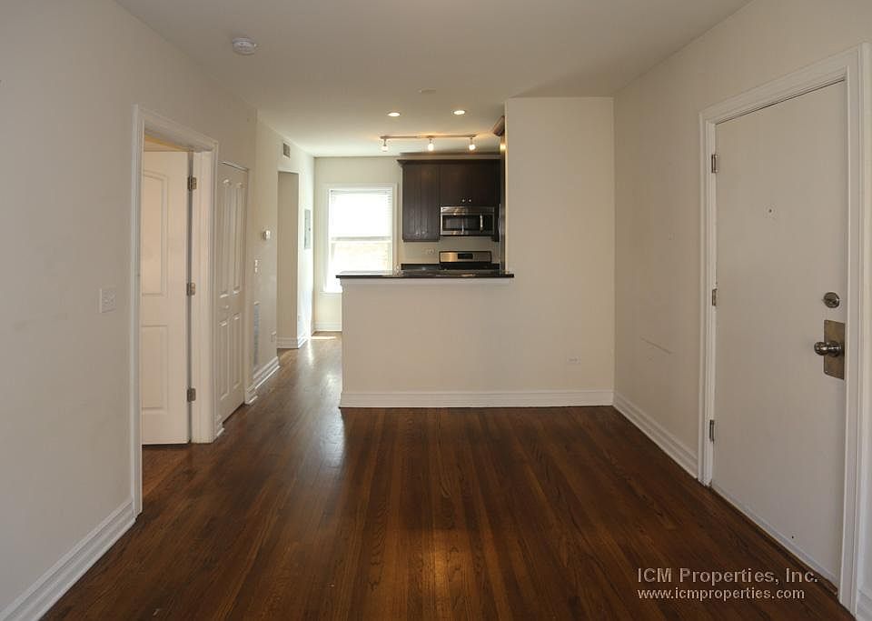 1st image of 3810 N Sheffield Ave APT 3E