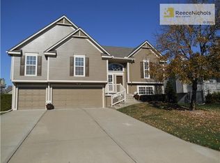 1328 SE Princeton Dr, Lees Summit, MO 64081