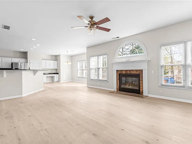 2030 Brook Meadow Dr — Photo 8