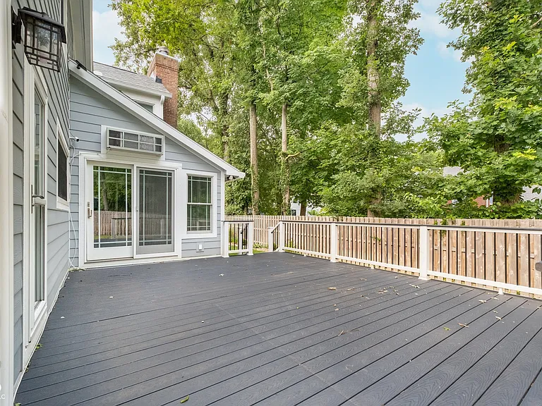 13738 Roswell Dr — Photo 26