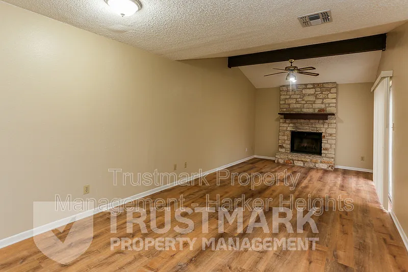 2 bed, 1.5 bath, 1140 sqft, $999 — Photo 4