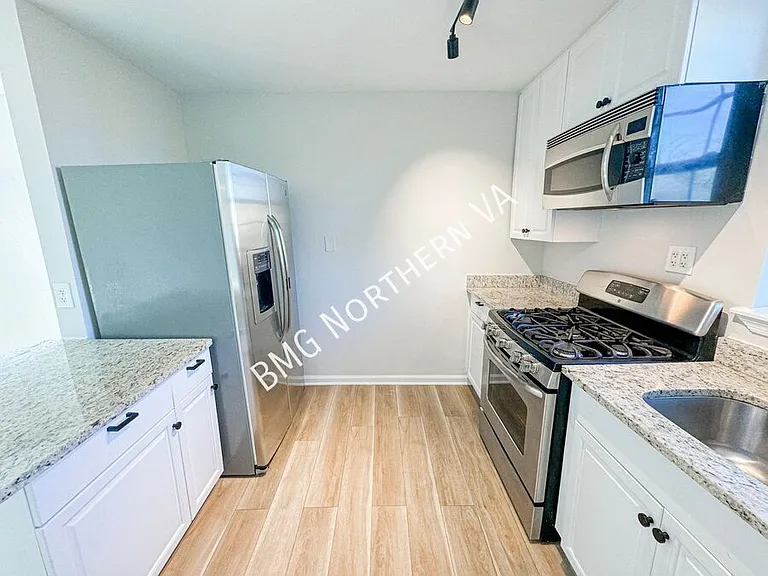 3800 Edison St — Photo 8