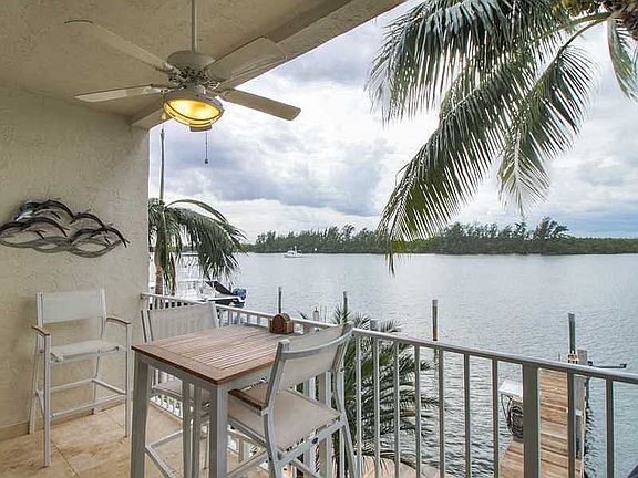 view of intracoastal - south