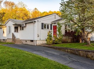 103 Walnut St, Johnston, RI 02919