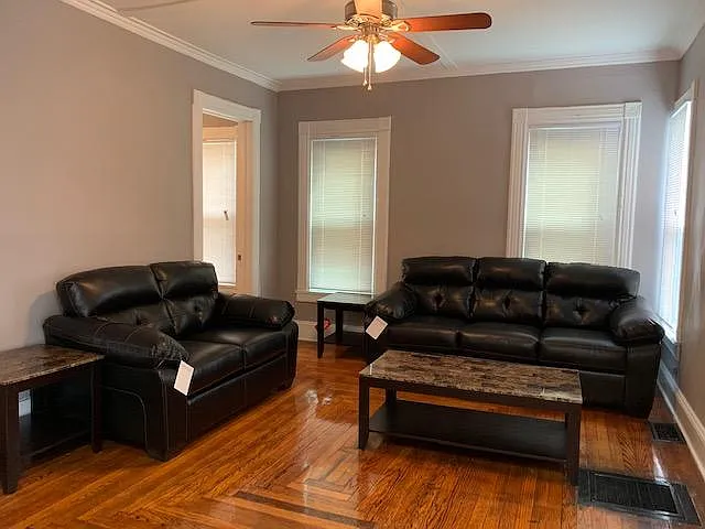 8 bed, $4,800 — Photo 3