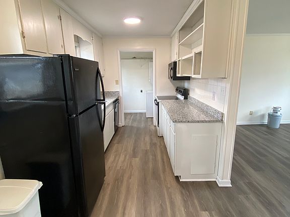 3rd image of 512 5th Ave
