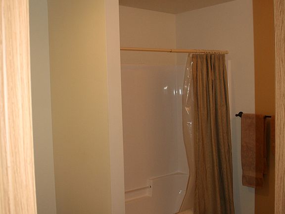 5th image of 2722 Scenic Dr #301
