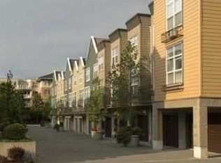 2083 SW River Dr, Portland, OR 97201