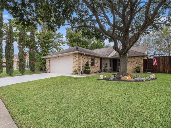 4313 Pepperbush Dr, Fort Worth, TX 76137