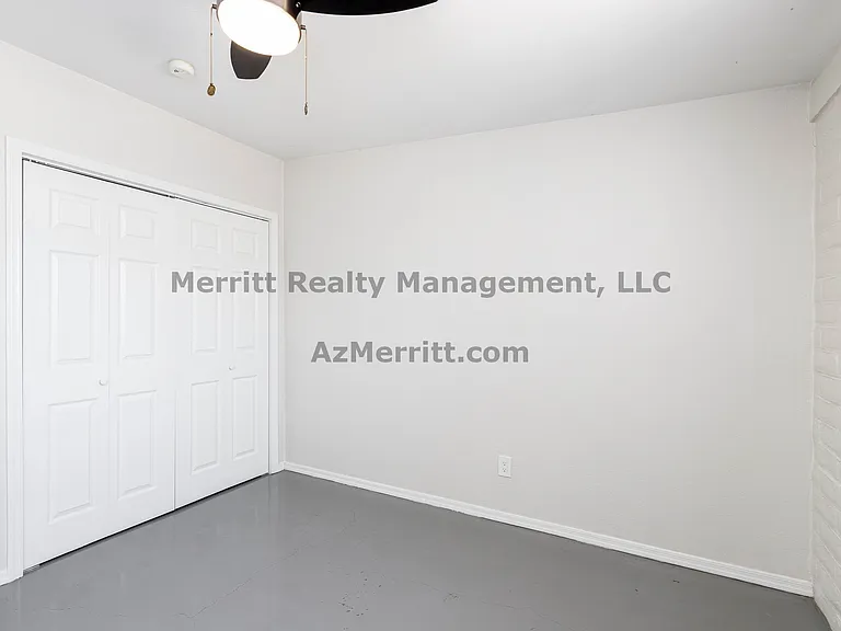 50 W King Rd #11 — Photo 11