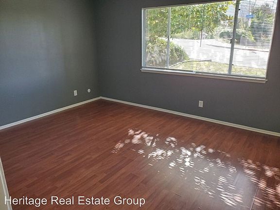 5th image of 417 Arapaho St