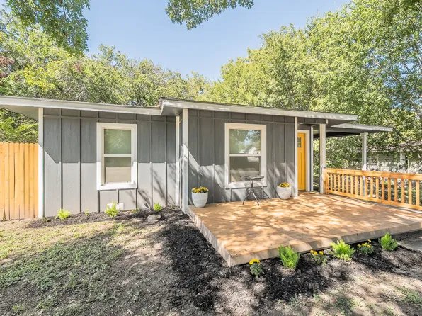 1228 S Brazos St, Weatherford, TX 76086