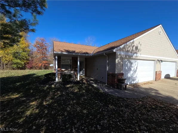 712 N Creek Dr, Painesville, OH 44077