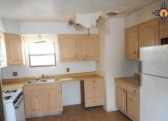3rd image of 816 Santa Marina St