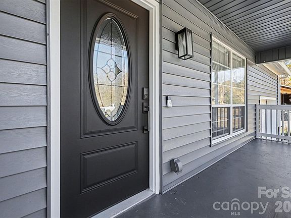 5th image of 1901 Waverly Dr