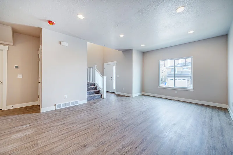 4 bed, 3.5 bath, 2300 sqft, $500 — Photo 4