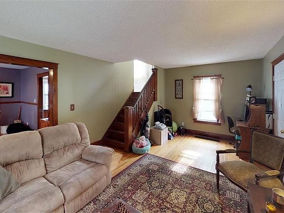 2nd image of 381 Stanley St