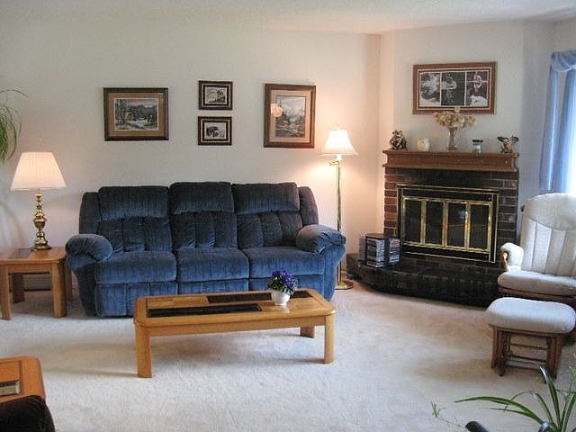 2nd image of 6944 Warfield Pl