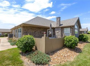 674 NE 65th Ter, Gladstone, MO 64118