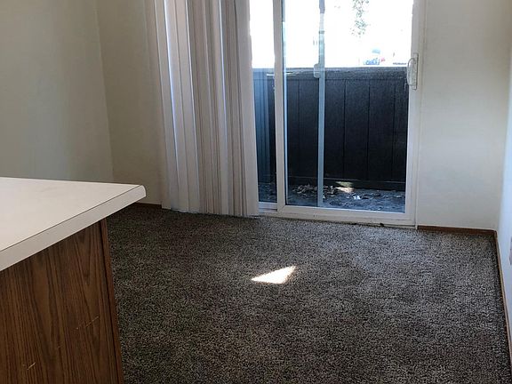 4th image of 2115 27th St APT 4