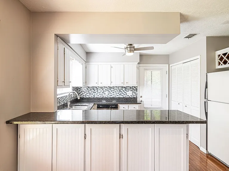 5507 Hill Ct — Photo 37