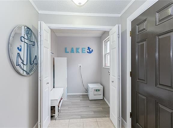 3rd image of 58 Beach Dr