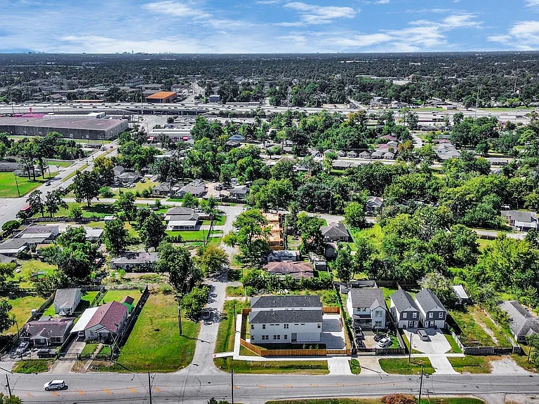4133 E Toliver St — Photo 47