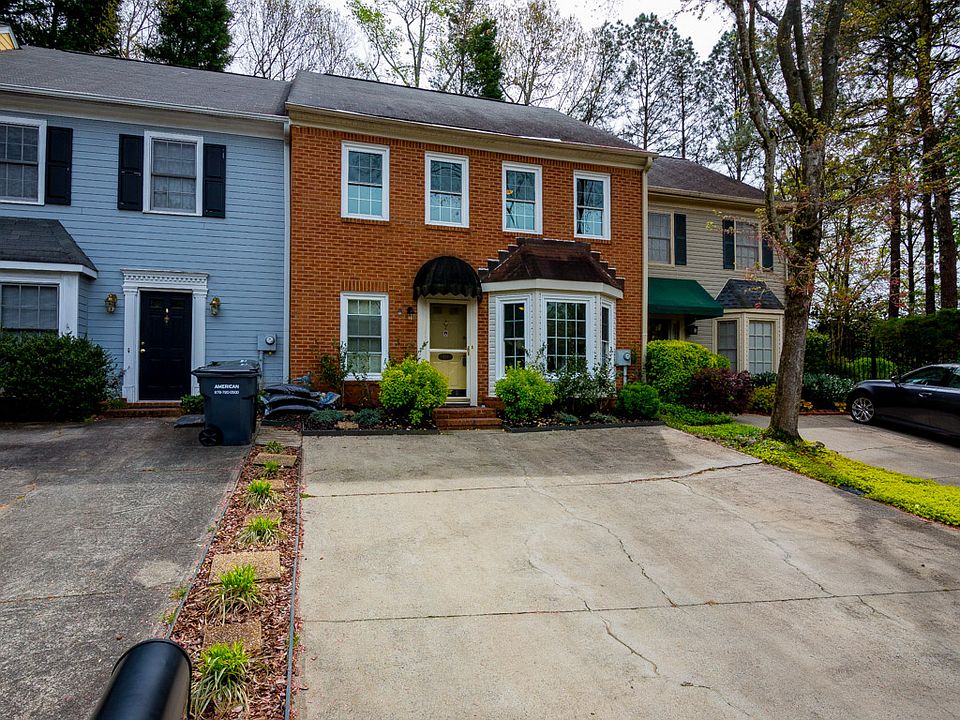 1st image of 468 Salem Woods Dr SE