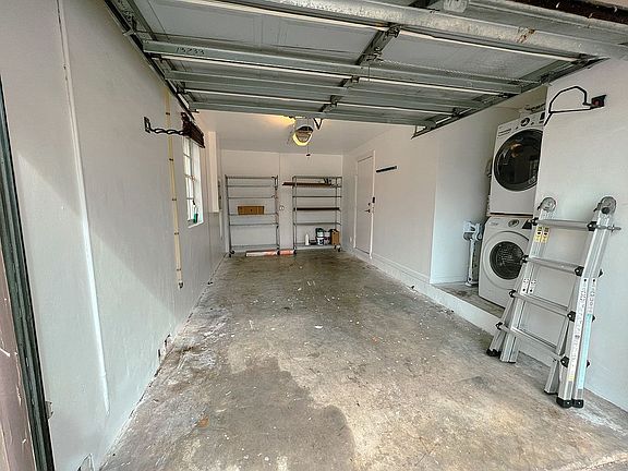 4th image of 11038 Mainsail Dr