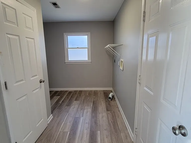 11607-11609 Kimberly Dr — Photo 10
