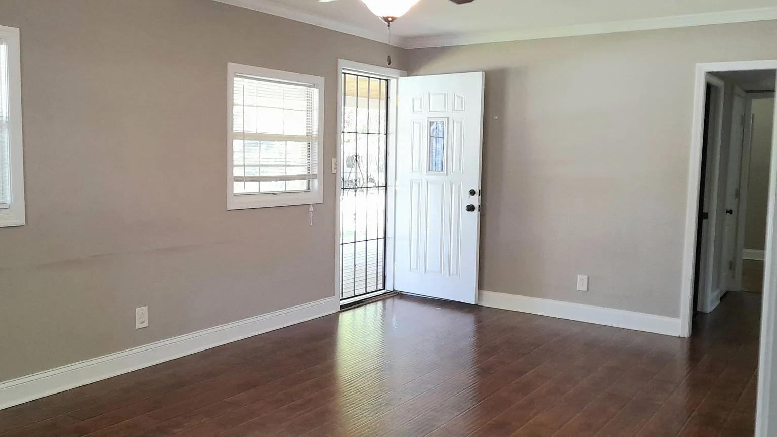 Nice Three Bedroom One Bath House in Brainerd Golfcourse Area — Photo 3