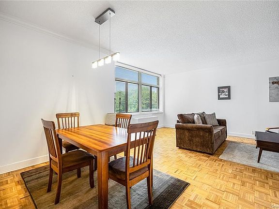 5th image of 35 N Chatsworth Ave APT 5A