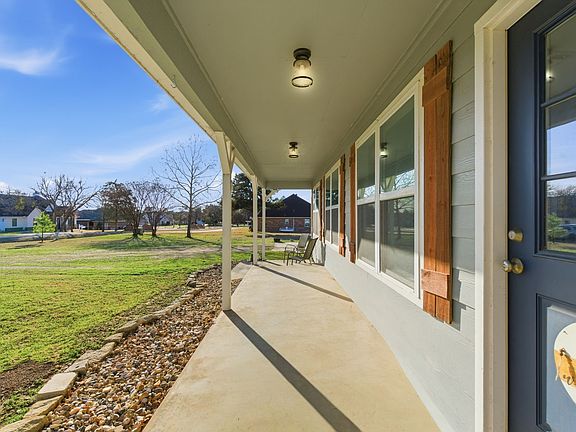 5th image of 143 Mohave Dr E