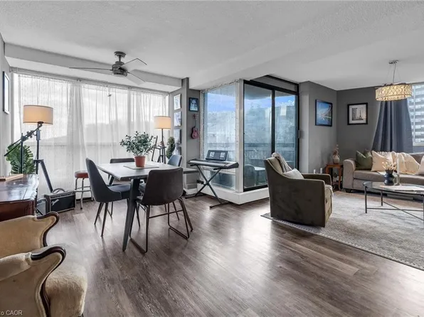 150 Charlton Ave E #1406, Hamilton, ON L8N 3X3