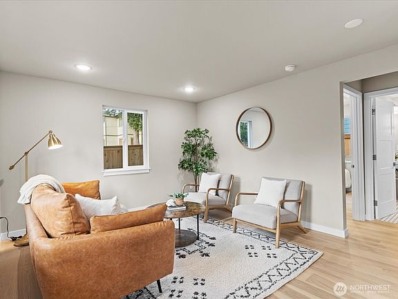 3rd image of 13032 30th Avenue NE