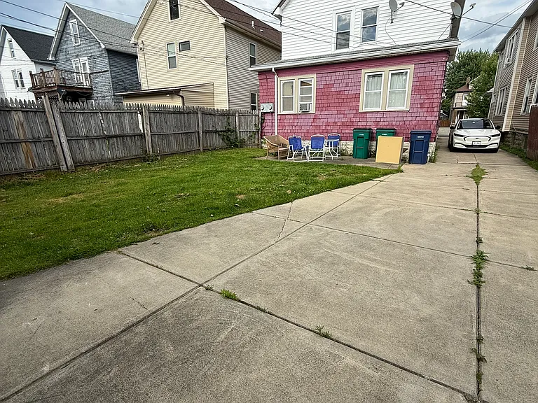 60 Sterling Ave #UPPER — Photo 15