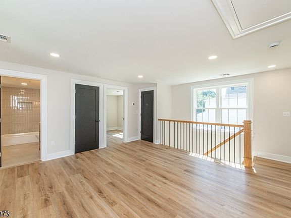 3rd image of 1403 Roosevelt Ave #B