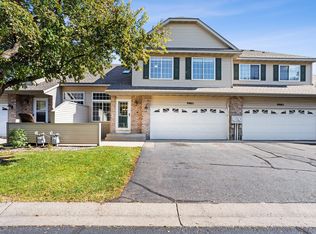 9983 Hamlet Ln S, Cottage Grove, MN 55016