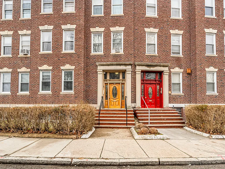 86 Winthrop St #1 — Photo 35