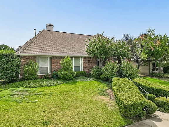 3rd image of 1324 Red Maple Dr