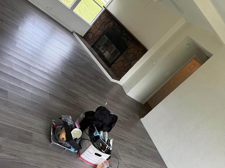 1481 NE Leisure Ave — Photo 2